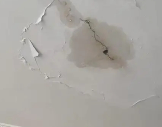 沙洋阳台漏水维修公司分享下屋面防水工程质量问题原因分析